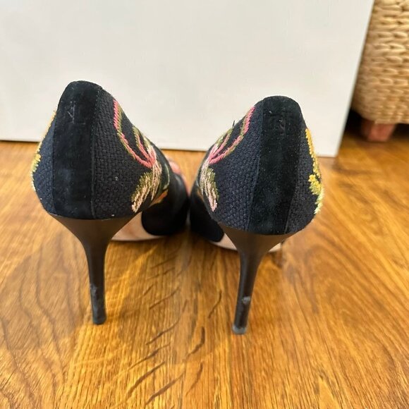 Ralph Lauren Lindella II Needlepoint & Suede Pump - Picture 7 of 10